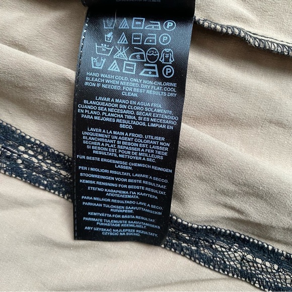 NWT Guess Claudia mini dress lace overlay velvet cap sleeves nude underlining - Picture 10 of 13